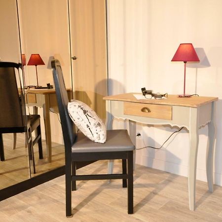 Au Jardin De Lisa Bed & Breakfast Cherreau Екстериор снимка