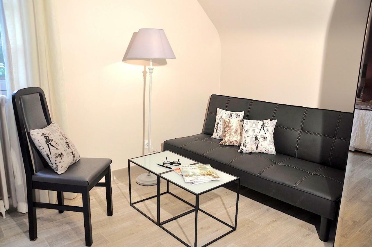 Au Jardin De Lisa Bed & Breakfast Cherreau Екстериор снимка