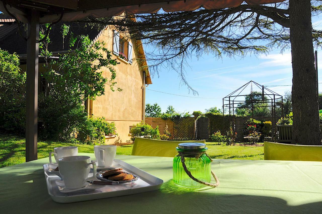 Au Jardin De Lisa Bed & Breakfast Cherreau Екстериор снимка