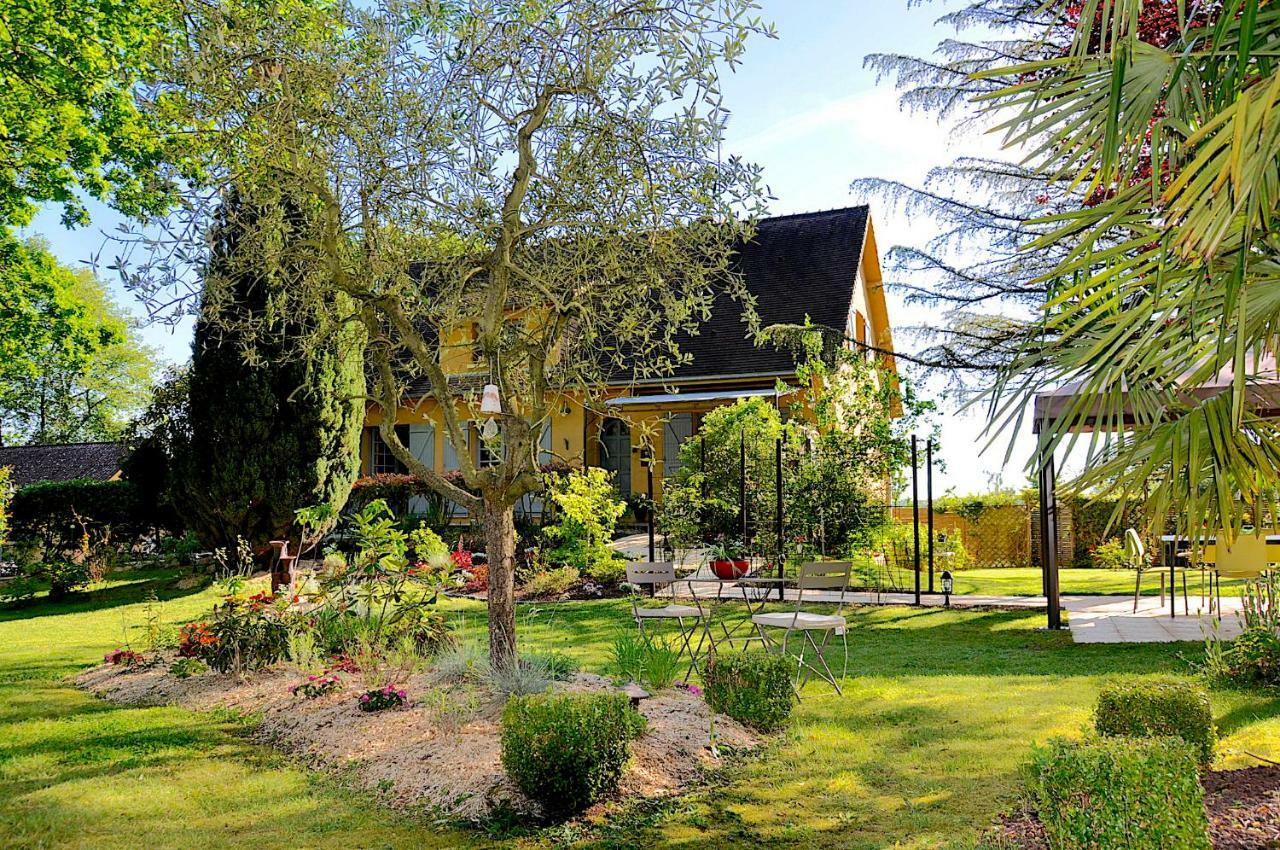 Au Jardin De Lisa Bed & Breakfast Cherreau Екстериор снимка