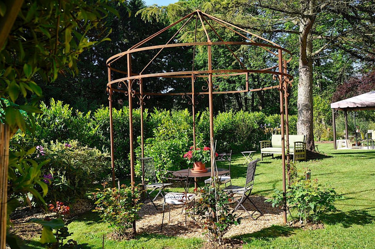 Au Jardin De Lisa Bed & Breakfast Cherreau Екстериор снимка