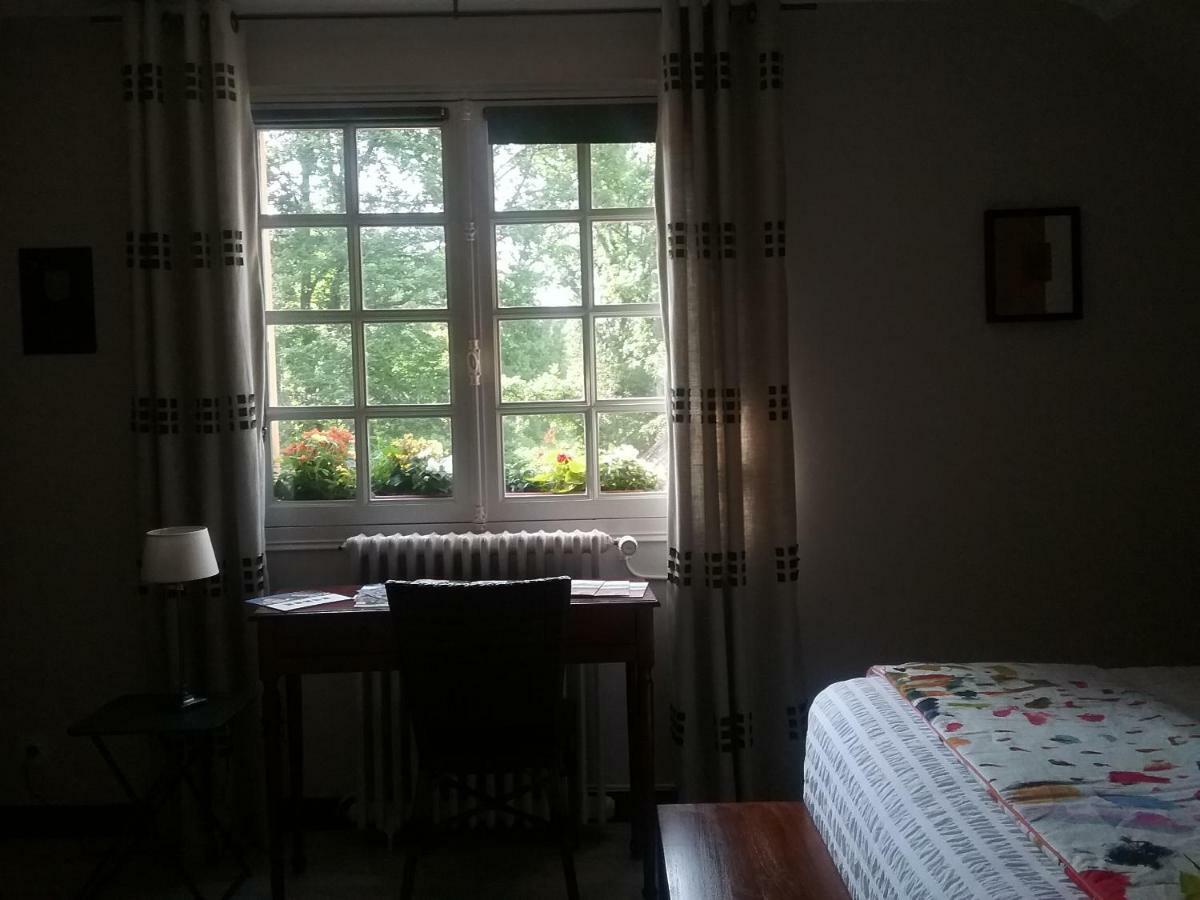 Au Jardin De Lisa Bed & Breakfast Cherreau Екстериор снимка